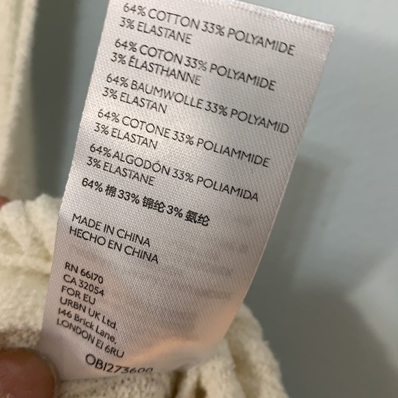 Urban Outfitters BDG Cream Knit Ribbed Square Neck Crop Y2K Top Tank Cami M NWT - Picture 12 of 16